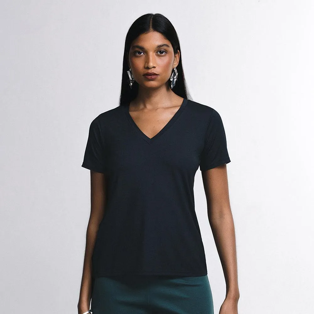 Insider Tech T-Shirt Feminina Gola V Confortável e Tecnológica